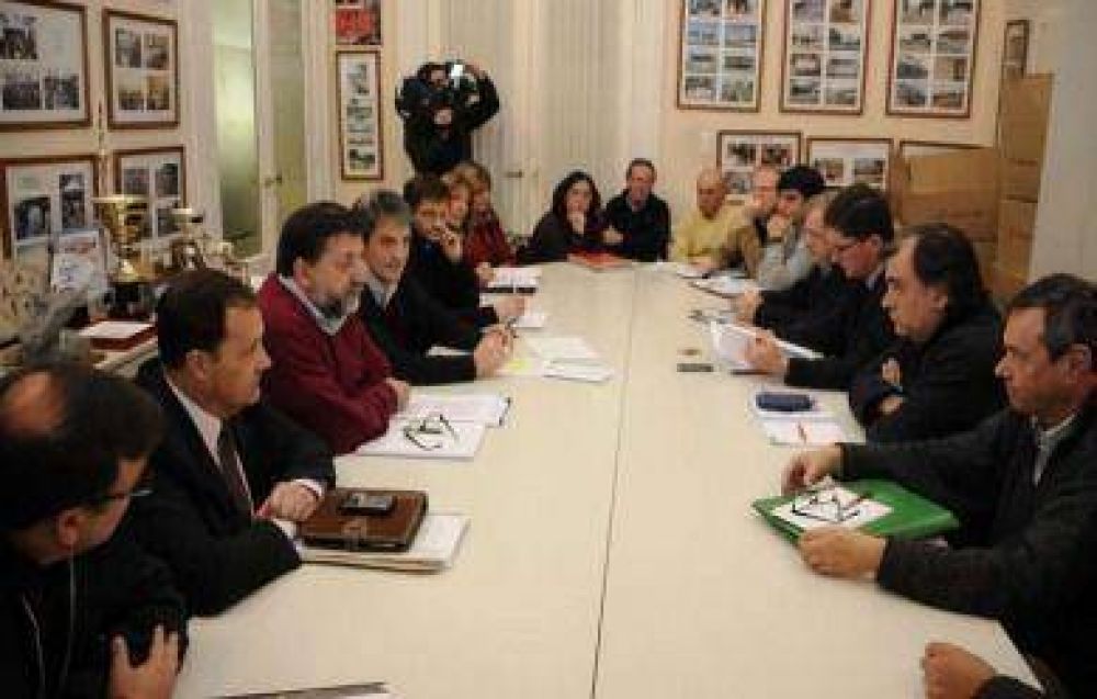 Oficialismo y oposici�n coincidieron en la necesidad de reactivar el Foro de Seguridad