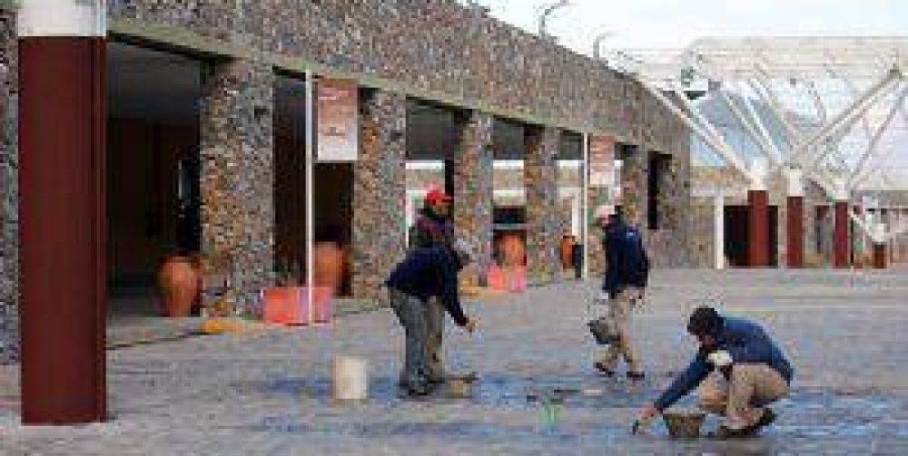 Contin�an los trabajos en el Predio Ferial