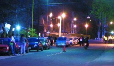 Se fug� de un control vehicular y tras chocar a un m�vil policial lo aprehendieron
