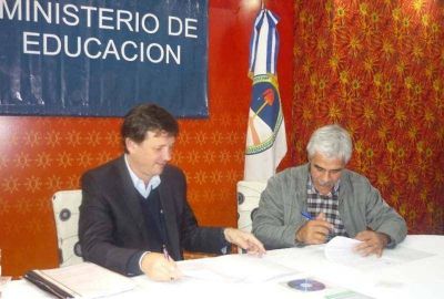 Educaci�n firm� convenio para fortalecer trayectorias escolares