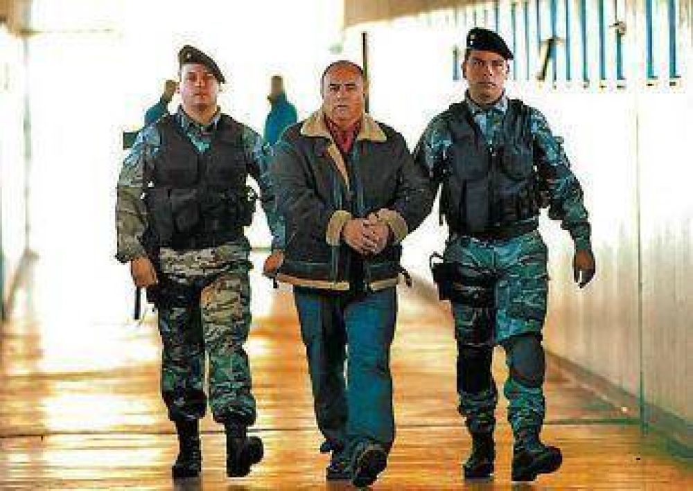 �El Gordo� Valor volvi� a la c�rcel por llevar al menos tres armas de guerra en el ba�l