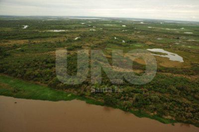 El r�o Paran� lleg� este domingo a 4,94 metros en Santa Fe y super� los pron�sticos