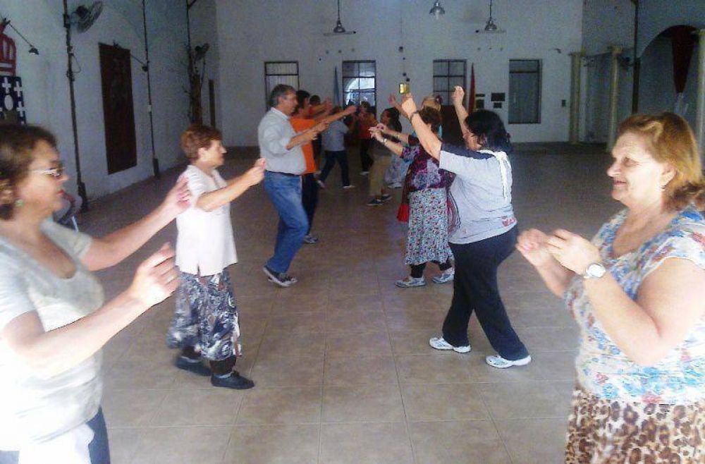 Proponen la creaci�n del programa �Rejuvenecer Jugando�