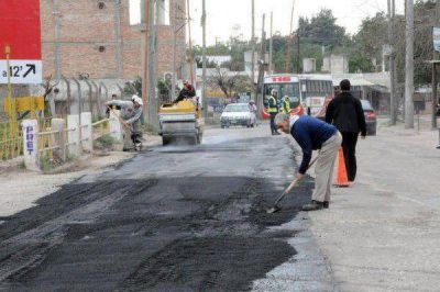 Inician trabajos de bacheos en Madre de Ciudades y Antenor �lvarez