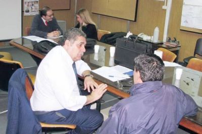 Evalan a 45 profesionales de Chubut interesados en realizar la Carrera Docente de Medicina