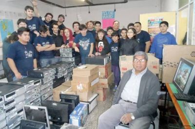 Proyecto Puente recibi� dos importantes donaciones de empresas petroleras