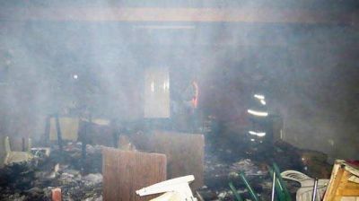 V�ndalos incendiaron comit� de la UCR en Puerto Deseado