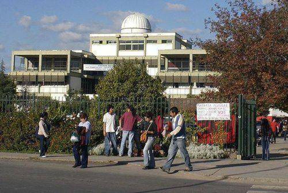 REPROGRAMAN CLASES Y EX�MENES EN LA UNSA