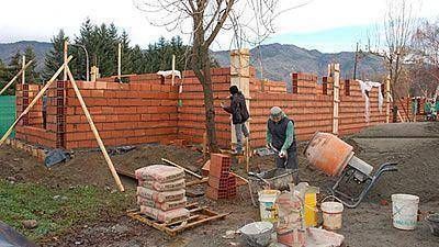 Construyen centros tur�sticos en El Hoyo y Epuyen