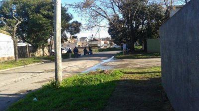 Un barrendero encontr� el cuerpo de una mujer en un arroyo de Hurlingham