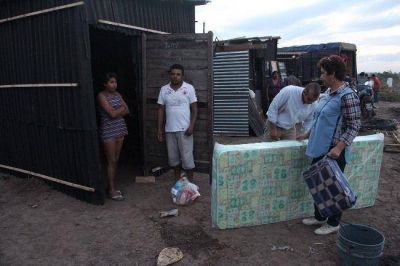 Contin�an trabajos de asistencia social a las familias reubicadas