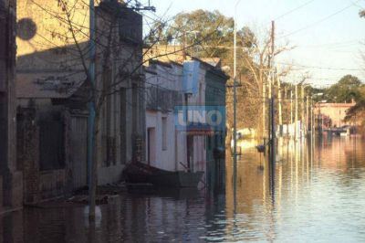 Con una altura del r�o de 13,90 metros, la situaci�n en Concordia tiende a estabilizarse