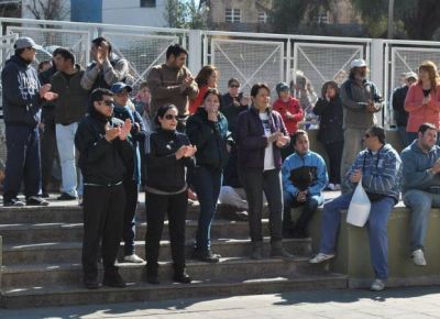 Separaron a tres polic�as y suspendieron a otro
