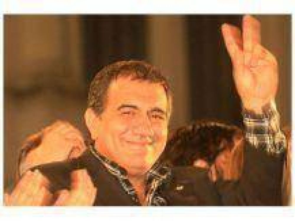 Lanzan a C�ceres a la gobernaci�n