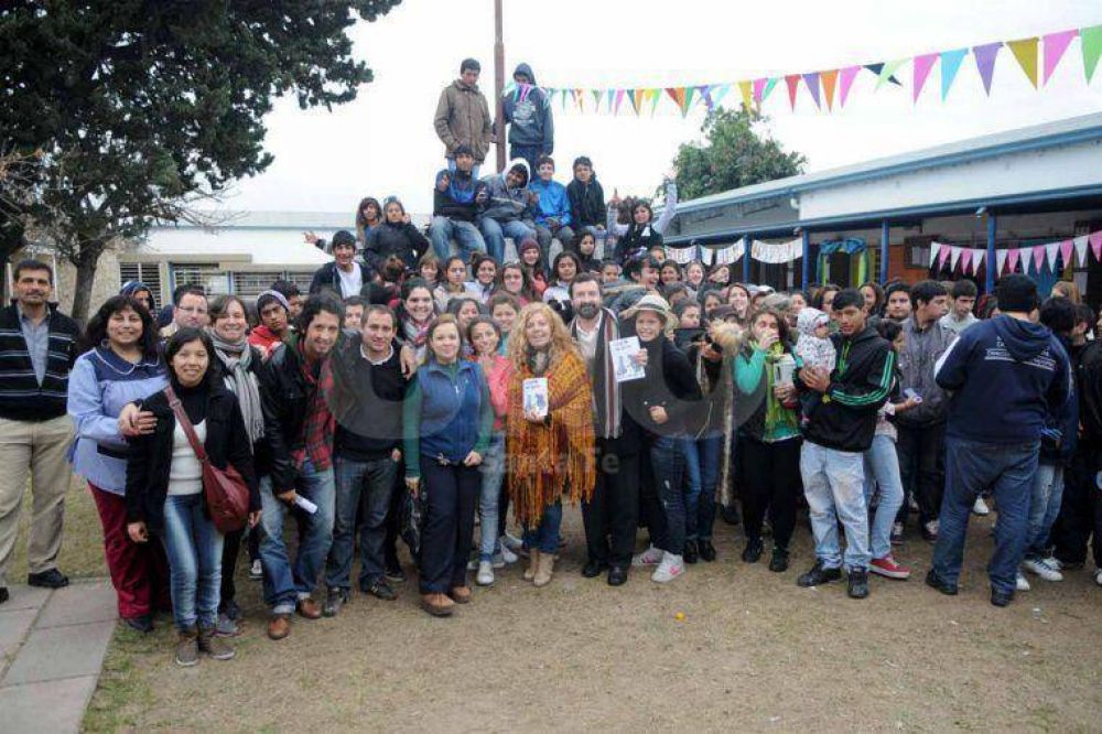 Juegos y diversi�n para frenar la violencia