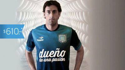 Racing present� su nueva camiseta