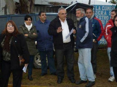El Frente Renovador entreg� folleter�a de gestiones legislativas