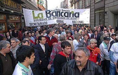 Pese a la conciliaci�n obligatoria, bancarios ratificaron el paro