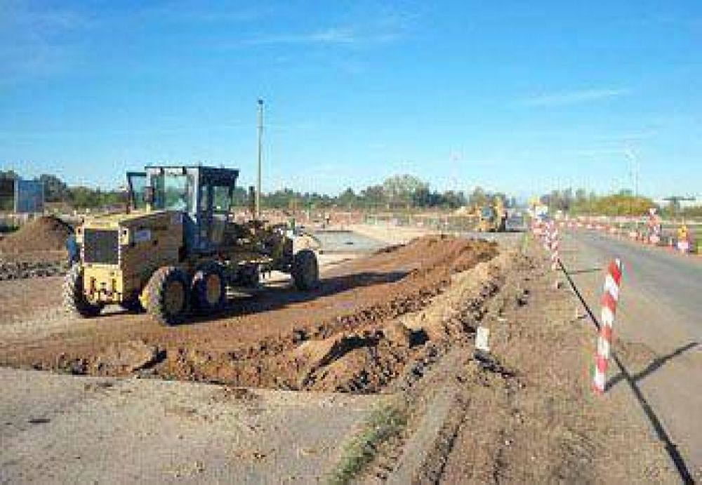 Aunque con demoras, no cesan las obras en la futura circunvalaci�n de la ciudad