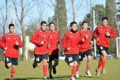 Douglas no detiene su marcha de cara al debut ante San Mart�n