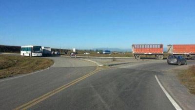Vecinos de Concepci�n no pueden circular por la nueva traza de la ruta 38, por una protesta