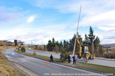 Con fondos del Municipio avanza la obra de iluminaci�n de la Avenida Libertador