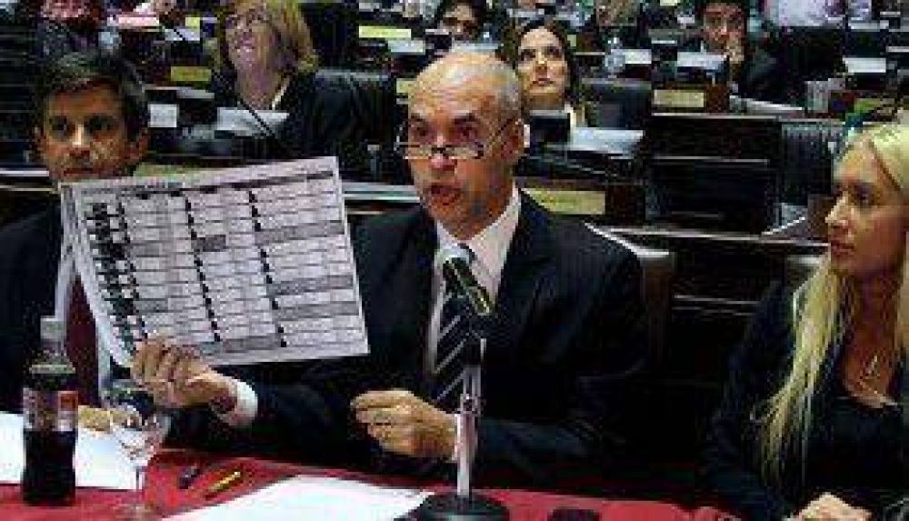Larreta suspendi� su informe por falta de agua en la Legislatura