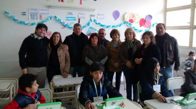 Comenz� a implementarse el programa 