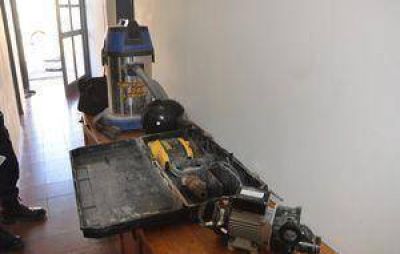 Cay� un chico con m�quinas robadas