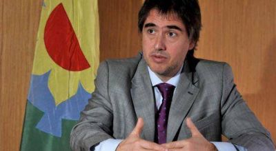 El sciolismo rechaz� el pedido de juicio pol�tico contra Scioli y cruz� al massismo