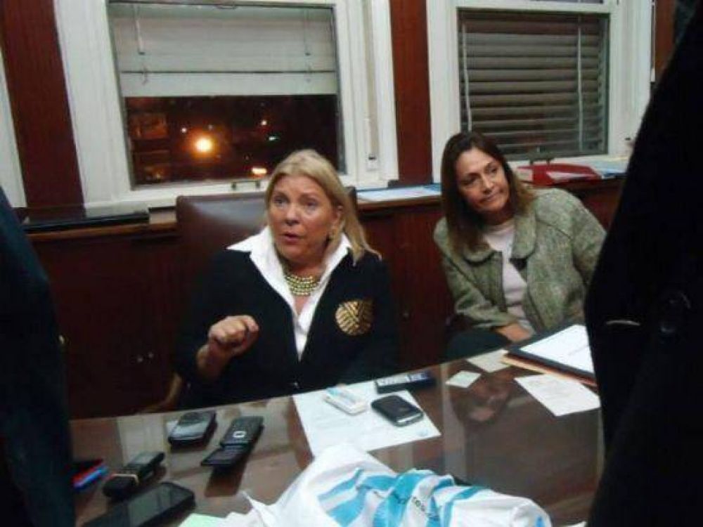 Elisa Carri�: �Tengan cuidado de embarazarse de Massa porque pueden tener otro Kirchner�