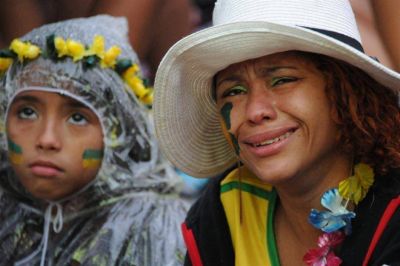 FOTOGALER�A: l�grimas y dolor en una jornada que Brasil jam�s olvidar�