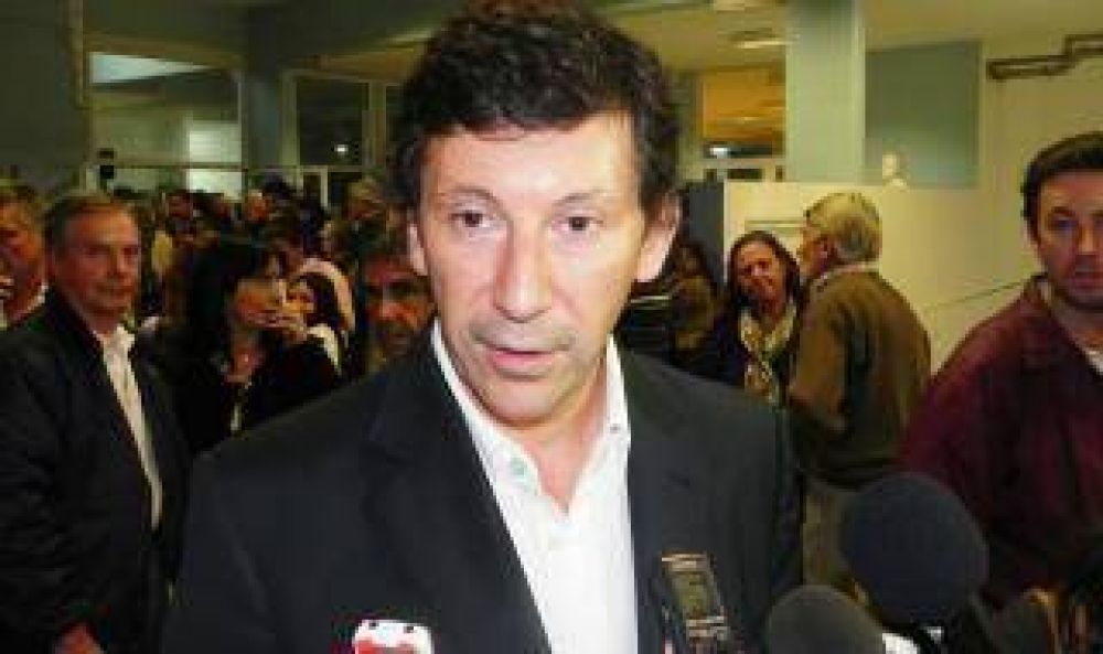 Polic�as Comunales: Para Posse, Scioli 
