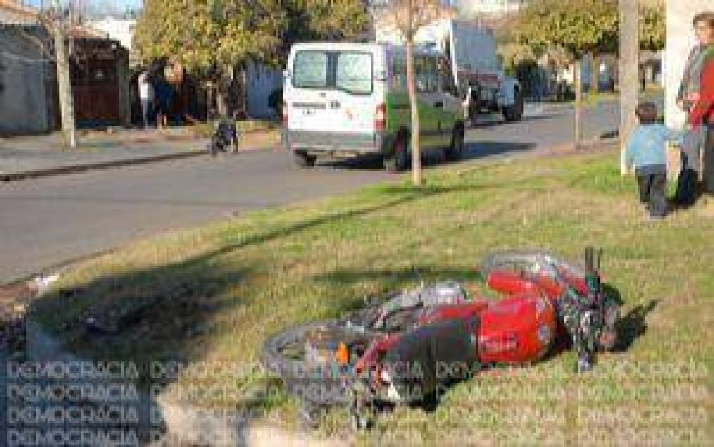 Fuerte choque: un motociclista herido