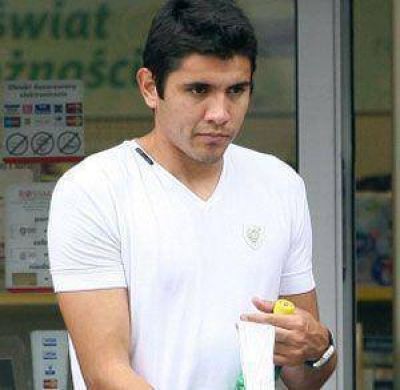 Gervasio N��ez firm� y viaj� a Necochea