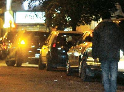 Brutal agresi�n de cuidacoches a un inspector de tr�nsito en el centro