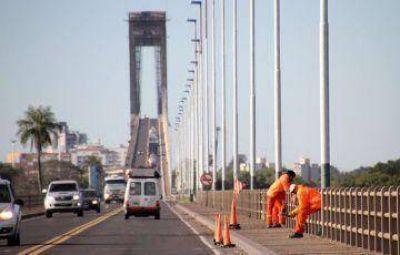 Se reparan 29 juntas y se preparan las �camisas� para las defensas del puente