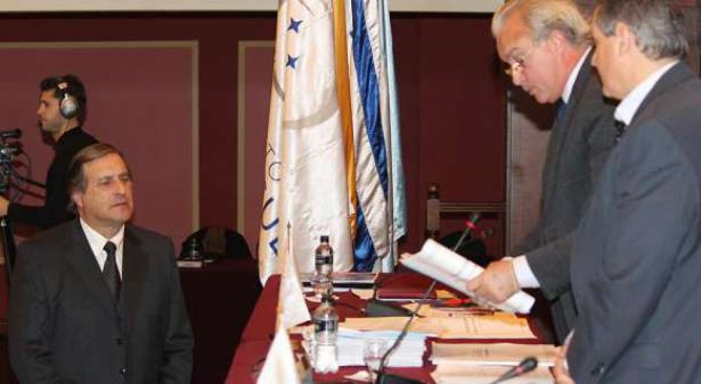 Angel Rozas ya es miembro del Parlamento del Mercosur