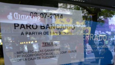 Tras el paro, la Bancaria pide reabrir la paritaria