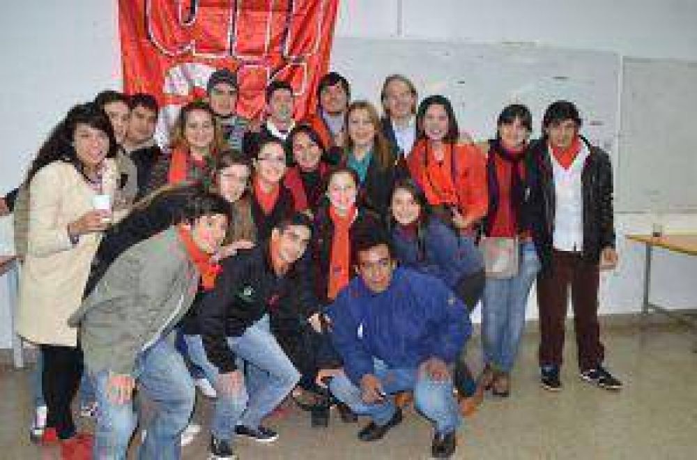 Asumieron las nuevas autoridades de la Facultad de Arte y Dise�o