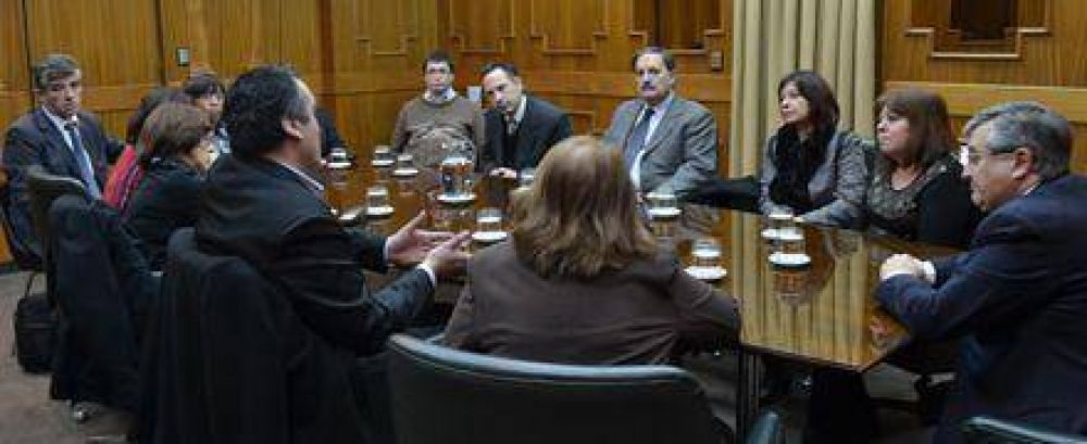 Conflicto judicial: el STJ, los Abogados y los Magistrados comparten la preocupaci�n