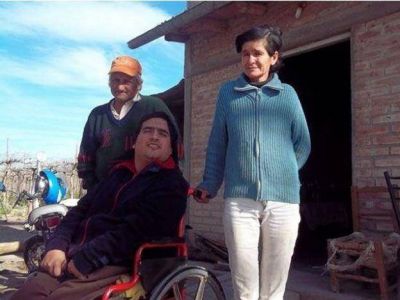 La familia humilde que encontr� plata y la devolvi� recibi� m�s recompensa y ayuda de la gente