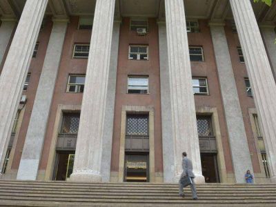 La Corte convoc� a Paco P�rez y a la UCR a una conciliaci�n
