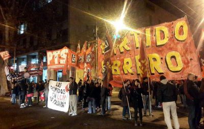 Protestas y desalojos violentos en seis ciudades del pa�s