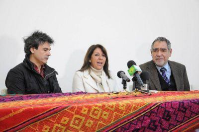 Cerca de 200 artistas locales tendr�n a su cargo la Intervenci�n Teatral Urbana nocturna