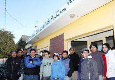 Afiliados toman las instalaciones de la UOCRA de Zapala 