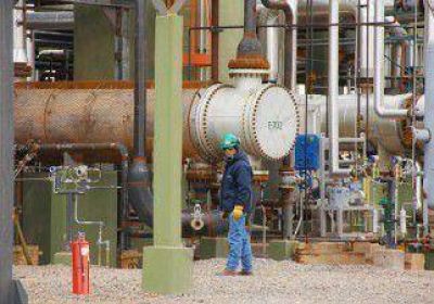 Dan marcha atr�s con los despidos en las refiner�as 