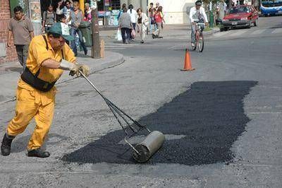 Se ejecutan obras de bacheo en m�s de 27 puntos de la ciudad 
