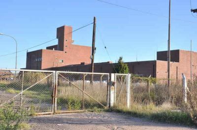Por el cierre de HM, TRC y CELANOVA, 40 azule�os se quedaron ayer sin trabajo