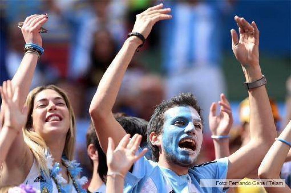 En las �ltimas horas, m�s de 6.000 hinchas viajaron a Brasil para ver el partido